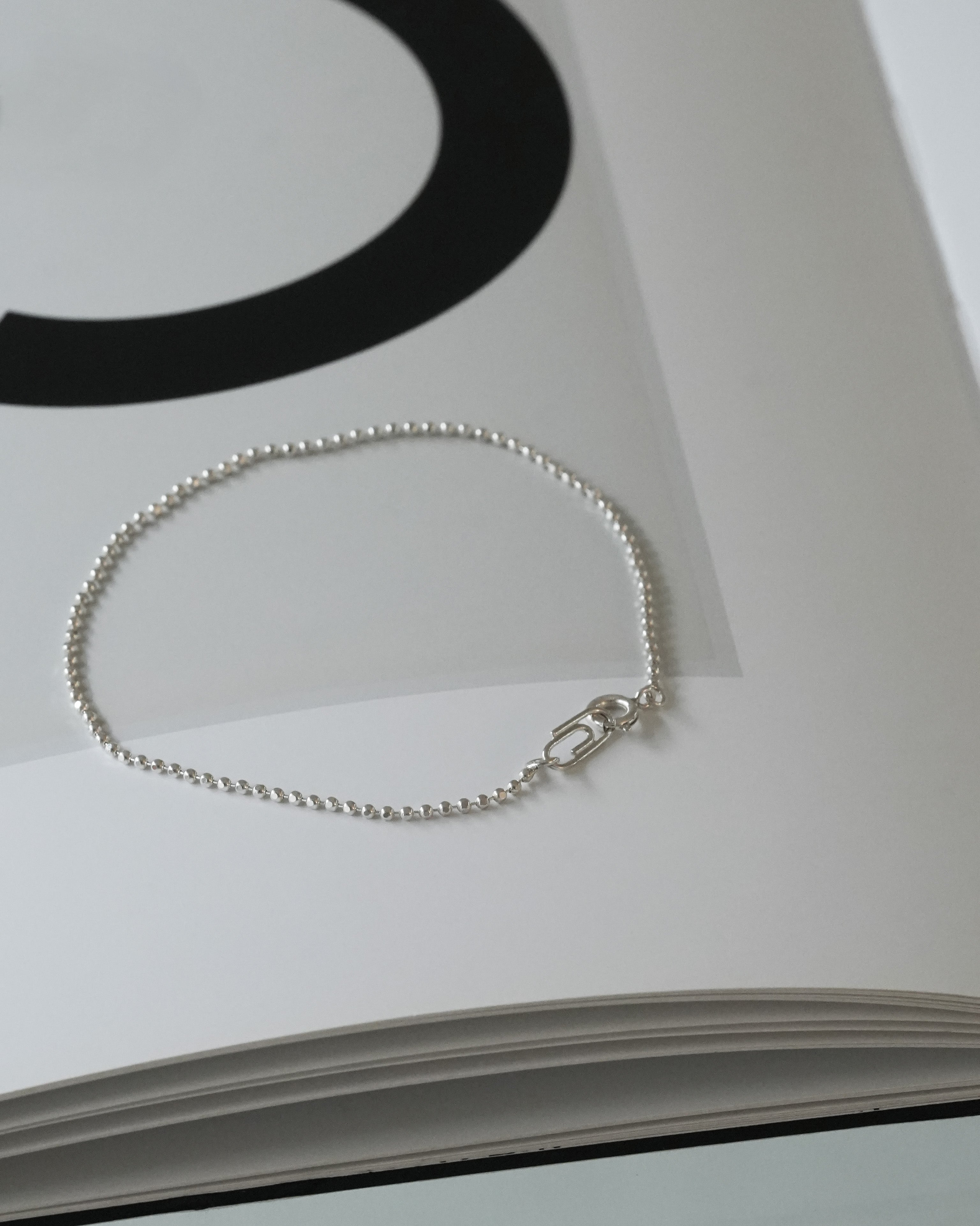 ブレスレットコレクション｜多彩なデザインで選べるBracelet | NEEDIS