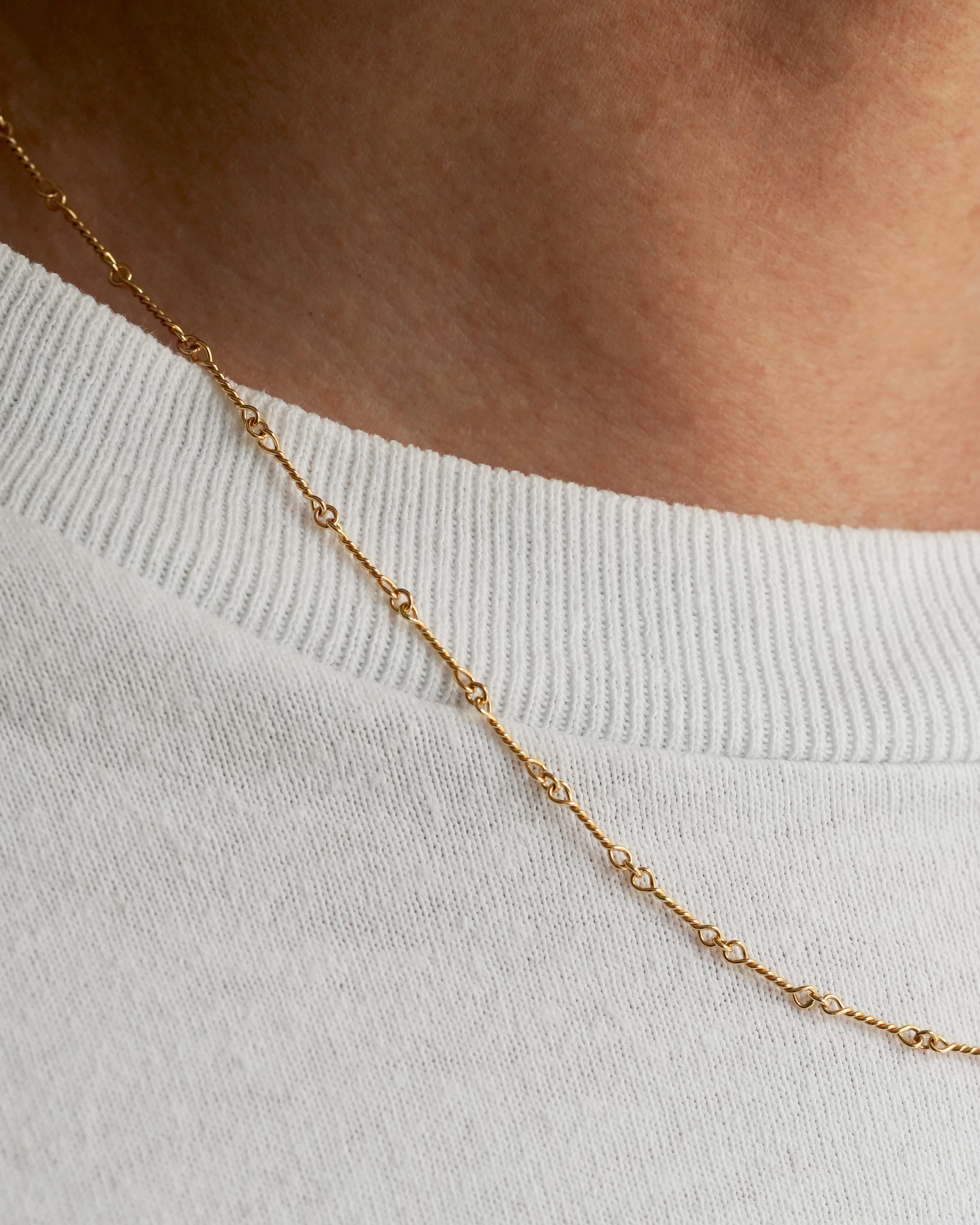 Twist Bar Chain Necklace K18YG